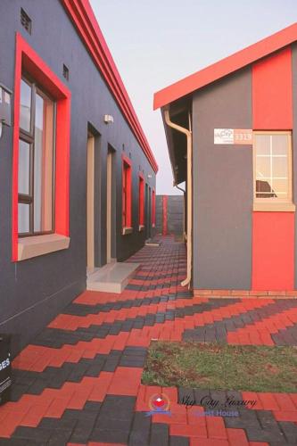 Sky city luxury guest house in Katlehong