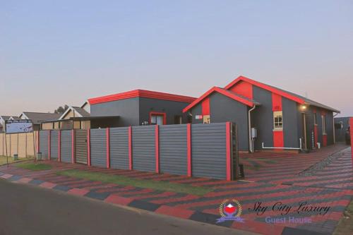 Sky city luxury guest house in Katlehong