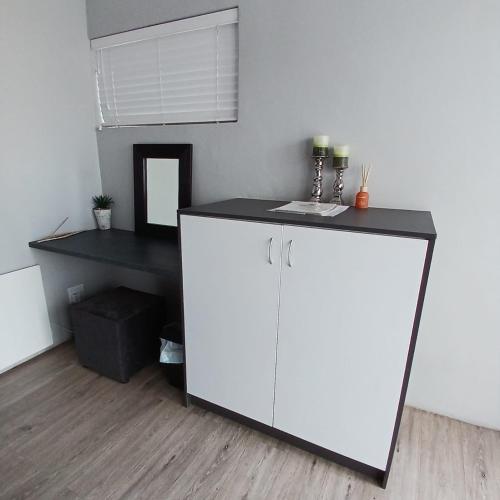 Wyposażenie, Wanderlust Private Studio Apartment in Country Club