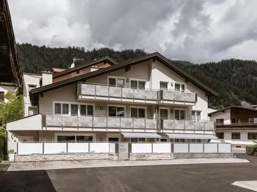 Apartmenthaus Goldeck in Ried im Oberinntal, Österreich