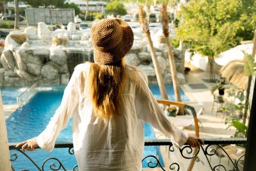 Suite, spa bathtub