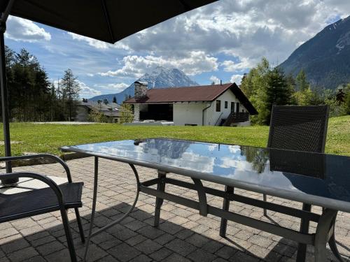 Alpenmond Appartment Halbmond in เอมมัท