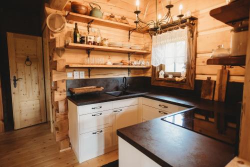 ห้องครัว, Drevenica Liptovské Behárovce (Drevenica Liptovske Beharovce) in ปาฟโลวา เวส