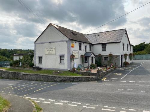 Flambards Hotel, Cardigan