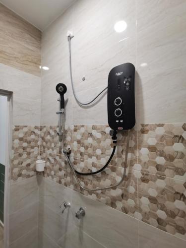 Double Room with Private Bathroom image 1