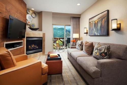Enjoy 1BD vacation condo just steps away from tons of activities in Vail Valley in เอวอน (CO)