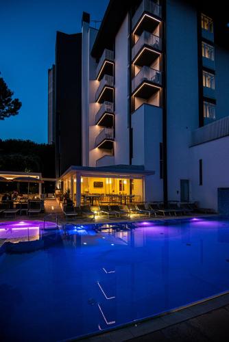 ทัศนียภาพภายนอกโรงแรม, โรงแรมเบลลา เวเนเซีย มาเร (Hotel Bella Venezia Mare) in ลิญญาโน ซับเบียโดโร