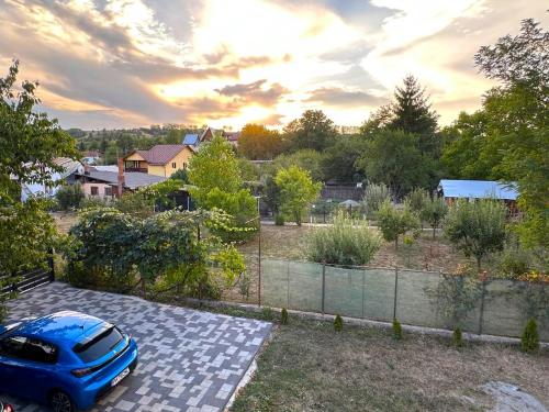 Chris Mountain Retreat Chris Mountain Retreat