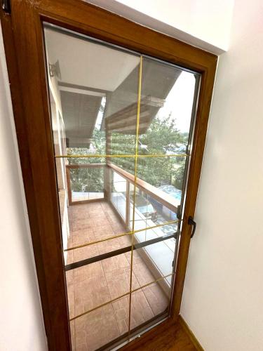 Chris Mountain Retreat Chris Mountain Retreat