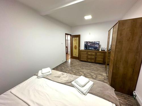 Chris Mountain Retreat Chris Mountain Retreat