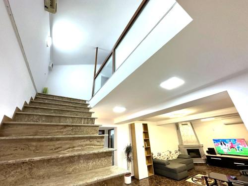 Chris Mountain Retreat Chris Mountain Retreat