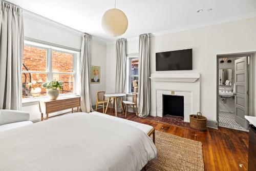 Suite 3C at Maison Dupont a Dupont Circle Inn in Washington, USA