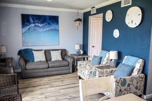 One-Bedroom Apartment image 9