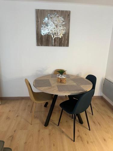 Champion suites in Сарсель