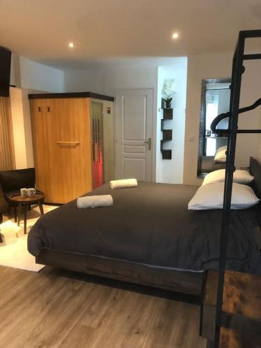 Élégant Studio avec Sauna Hyper centre (Elegant Studio avec Sauna Hyper centre) in Saint-Dizier