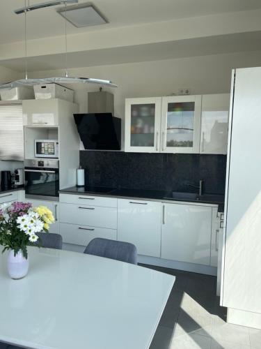 Penthouse living Berlin Mitte, Berlino (foto 10)