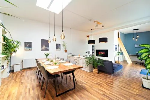 Loft House 170qm, Central, Own Garden, Parking lot in Offenbach, Deutschland