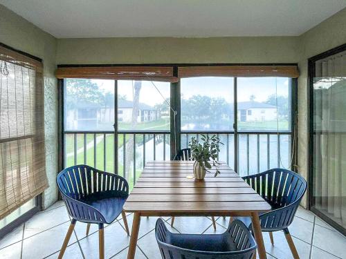 Double Room with Park View image 10