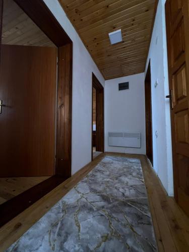 Vikendica u srcu Bjelasnice in Trnovo