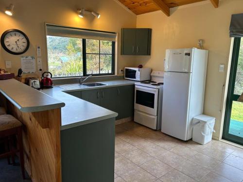 ห้องครัว, Kiwi Park Motels & Holiday Park in เมอร์ชิซัน