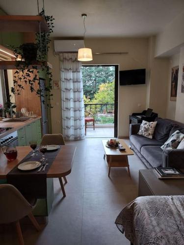 Sunny studio near metro, Athen (Foto 5)