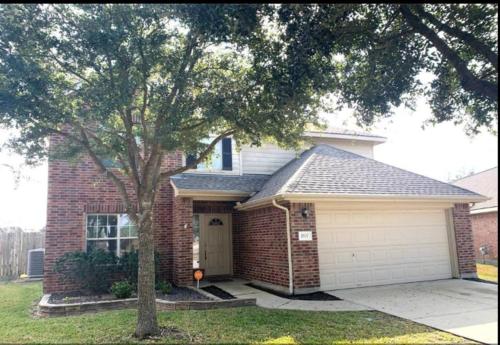 Charming 4-BR Home for Rent! image