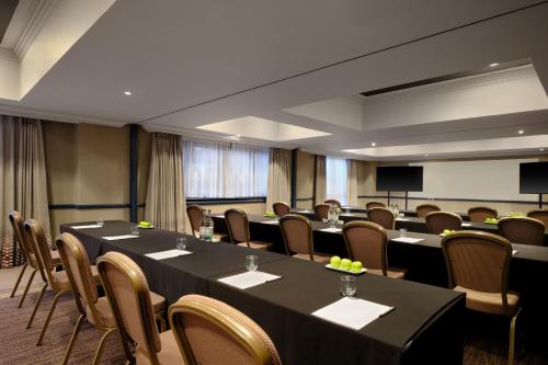 590270772 Edinburgh Marriott Hotel Holyrood