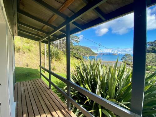 Erkély/terasz, Karaka Bay Lodge in Great Barrier Island