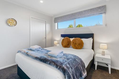 Three-Bedroom House image 9