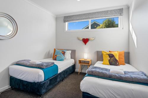 Three-Bedroom House image 7