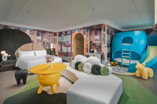 room detail thumbnail 1