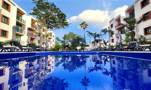 Departamento nuevo con alberca en Cancún in Cancún, Mexico