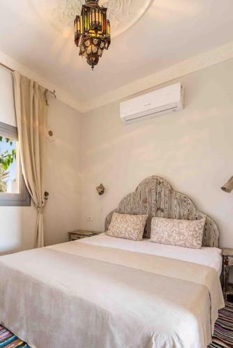 First line chalet with panoramic sea view balcony 2