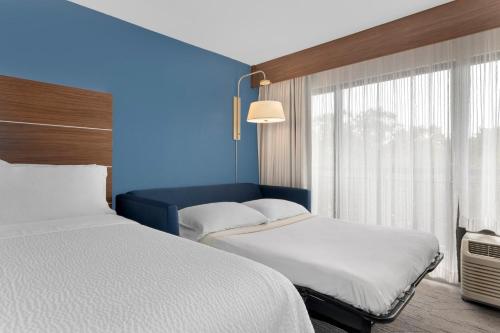 Holiday Inn Express Hilton Head Island an IHG Hotel - image 29