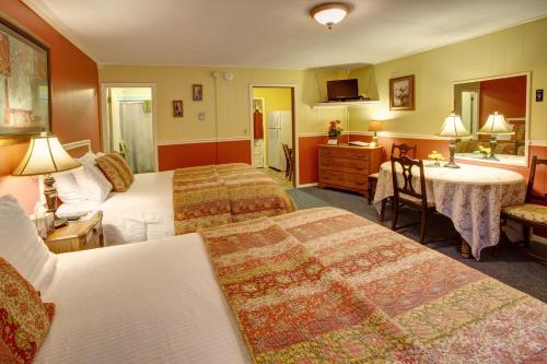 2 double beds