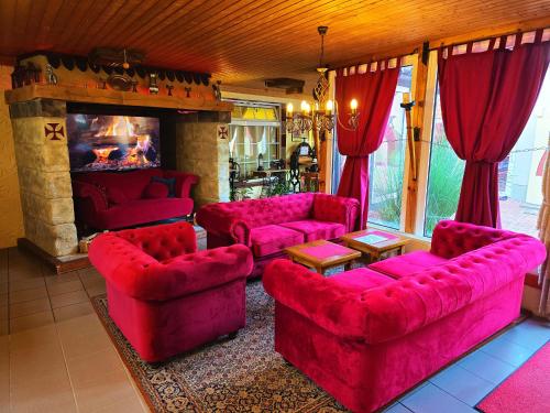 Pub/Ruang Rehat, Ostsee-Rittergut-Rugen mit BinzHotel & OrdensKapelle & RomantikGut in Ostseebad Binz