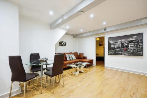 Picture of Modern Comfy And Central 5 Star Location Doublebeds