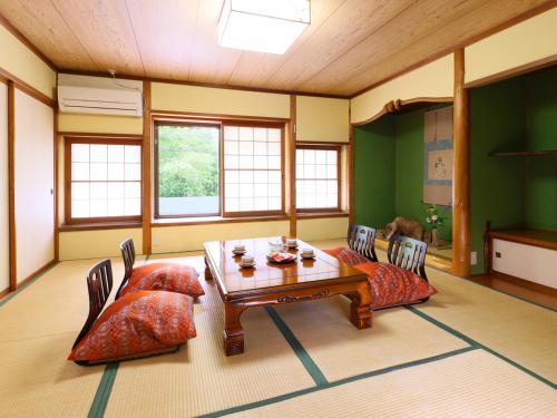Japanese-Style Room