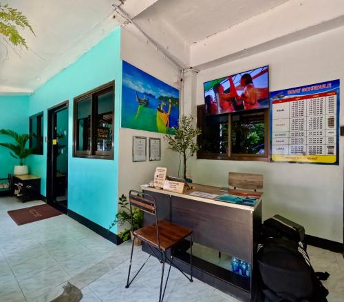 Lobby, Sweed Dee Hostel near Thai sea