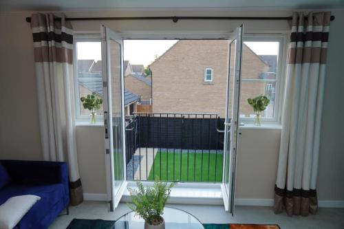 Spacious 4 Bedroom, 3 Bath House by Jesswood Properties Contractors, Business and Leisure with Free Parking and WIFI, Peterborough (fotografie 4)