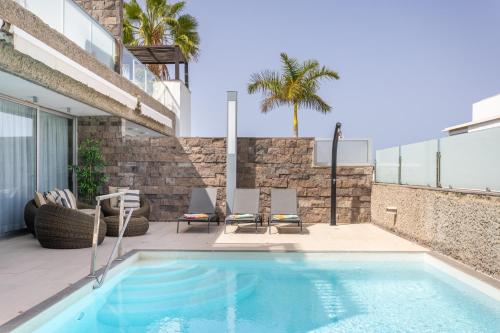 Villa with Private Pool image 9