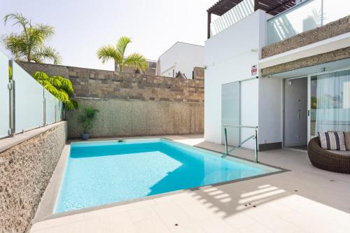 Villa with Private Pool image 6