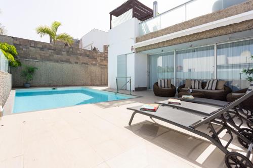 Villa with Private Pool image 5