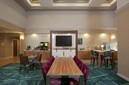 Lobby, SpringHill Suites by Marriott Chicago Naperville/Warrenville in Warrenville (IL)