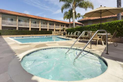 Travelodge by Wyndham Orange County Airport/ Costa Mesa in Costa Mesa, USA