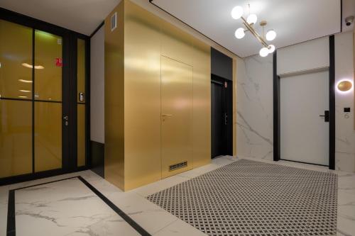 Metropolis Old Town Apartments 5