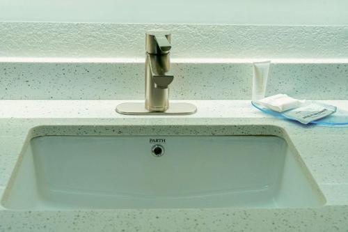 Clarion Pointe-Dillard near Blue Ridge Mountains Clarion Pointe-Dillard near Blue Ridge Mountains