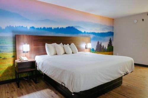 Gateway Inn & Suites - image 3