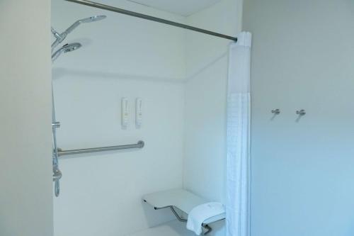 Clarion Pointe-Dillard near Blue Ridge Mountains Clarion Pointe-Dillard near Blue Ridge Mountains