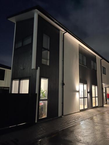 5 bedroom house at the heart of Auckland Airport, Auckland (Foto 9)